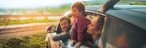 Familie im Auto